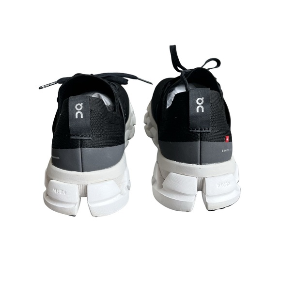 On Cloud Women’s Athletic Shoes in Black and White - worn twice - Picture 4 of 8